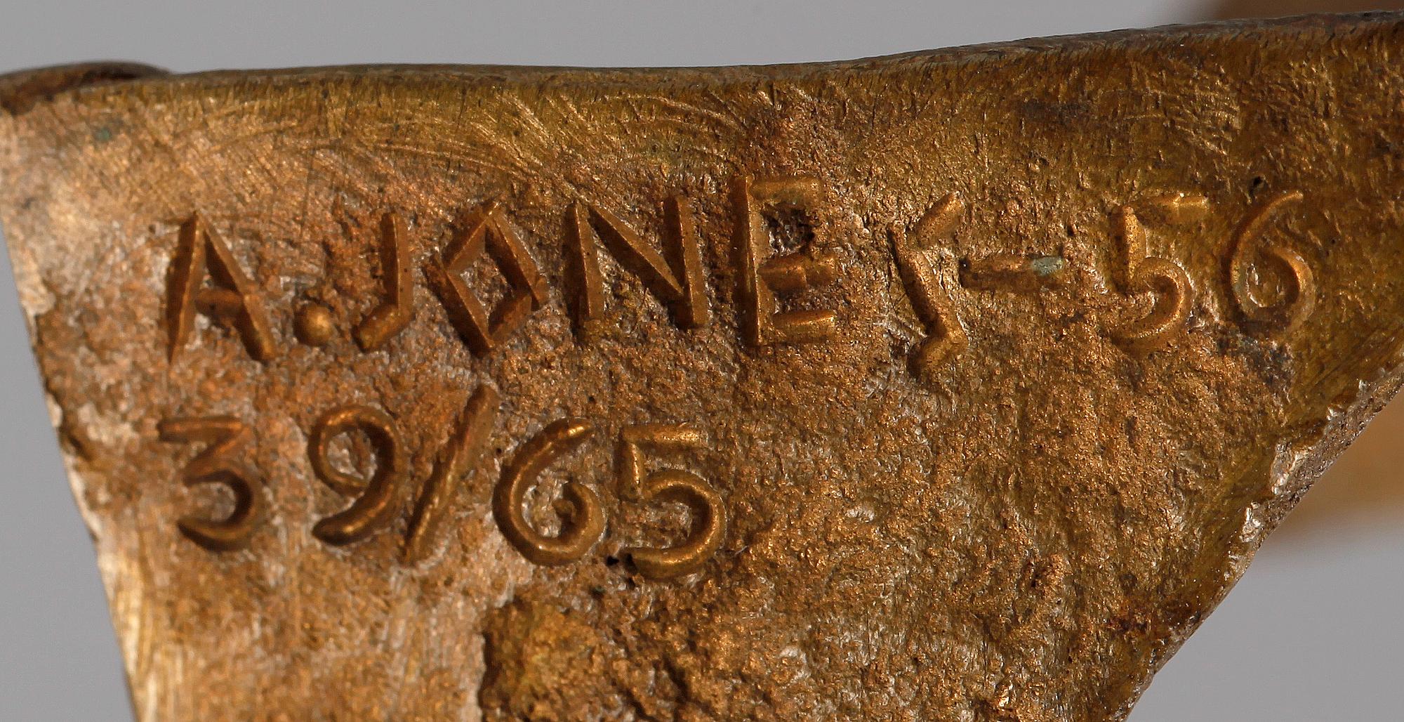 ARNE JONES, skulptur, brons. Sign o dat -56. Numr39/65. Gjutarstämplar E Pettersson Fud.