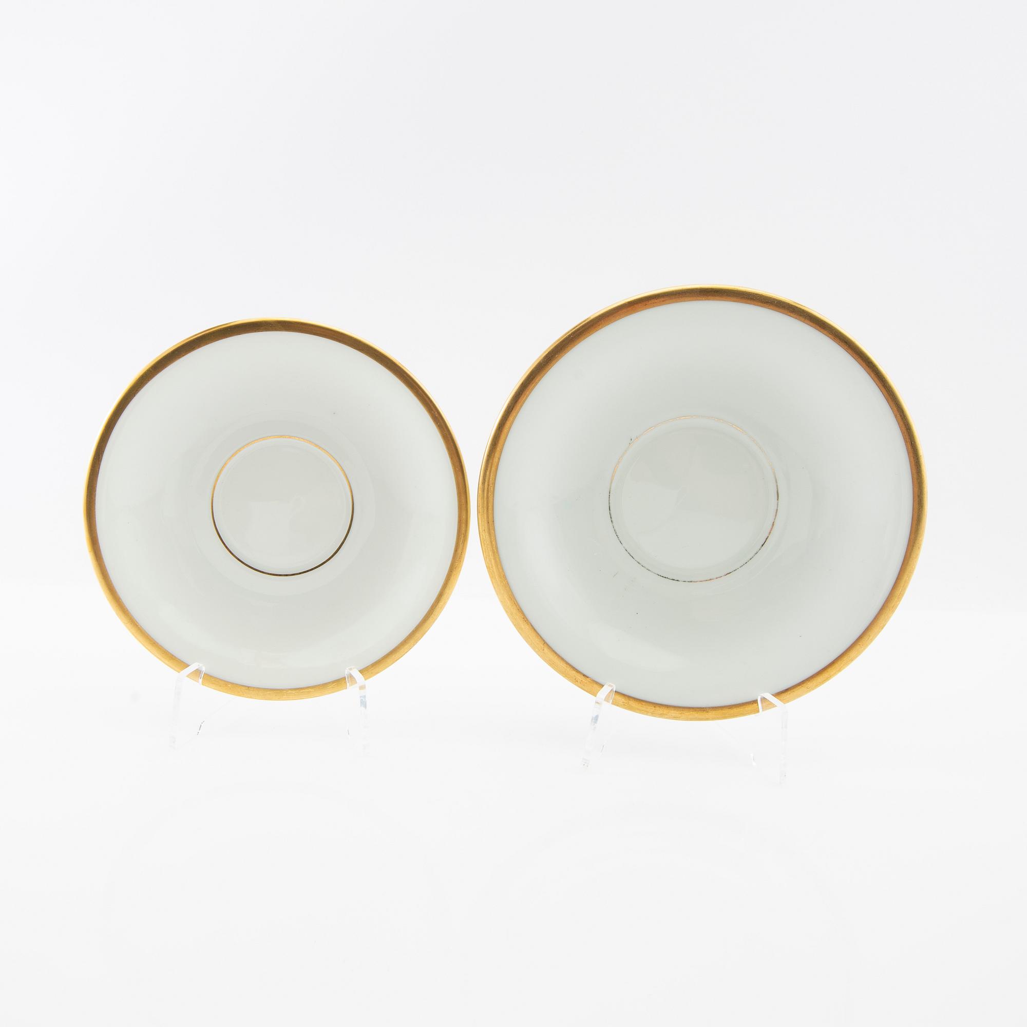 Service approximately 10 pieces, Bing & Grøndahl, first half of the 20th century, porcelain.