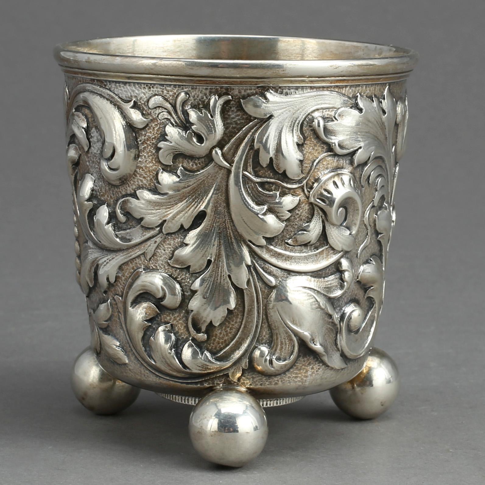 BÄGARE, silver, CG Hallberg, 1894. Vikt ca 153 gram.