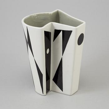 CARL-HARRY STÅLHANE, vas, porslin, "Konstrakta SNT", Rörstrand, formgiven 1953.