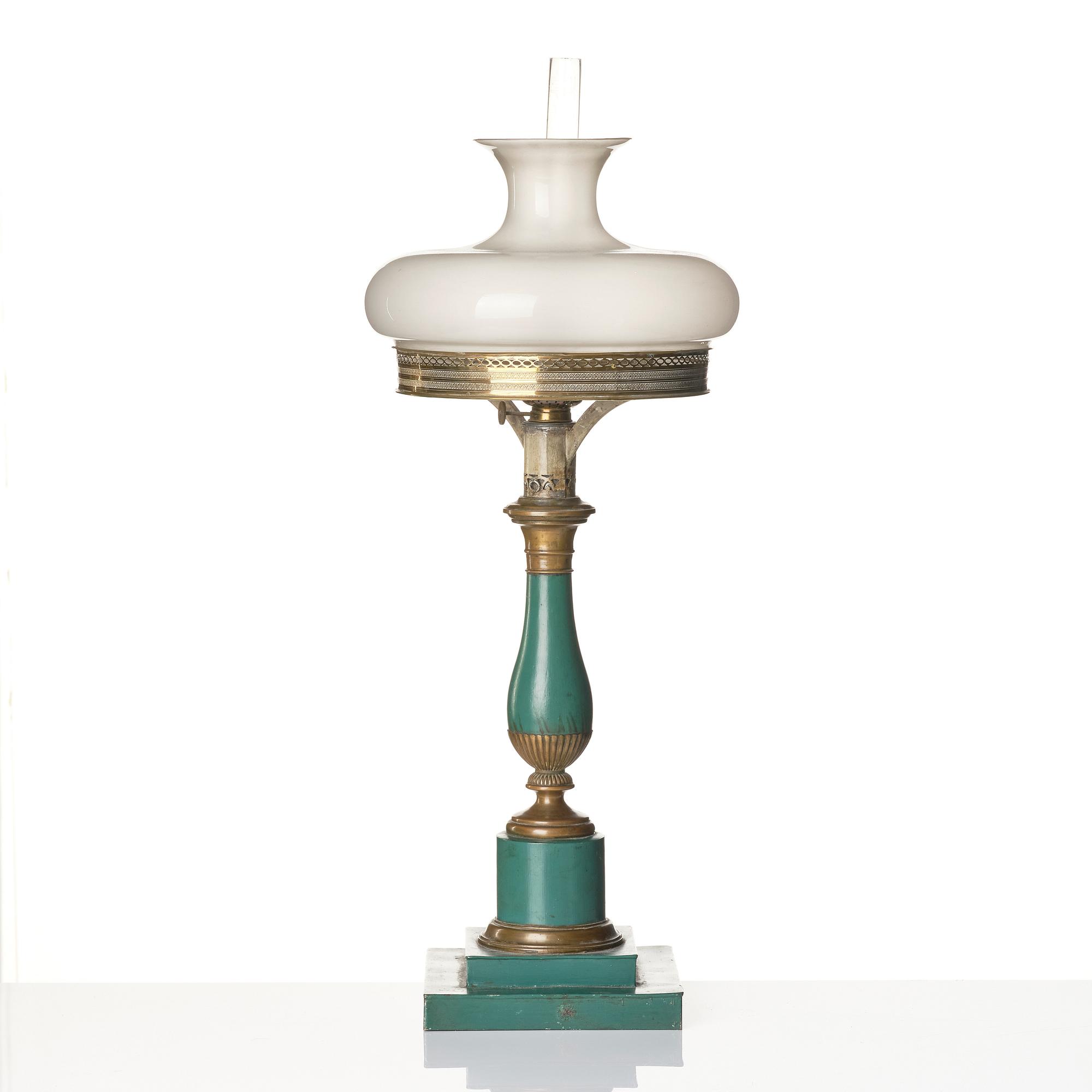 Sinumbralamp, 19th century.