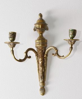 APPLIQUER. Ett par. Louis XVI-stil.