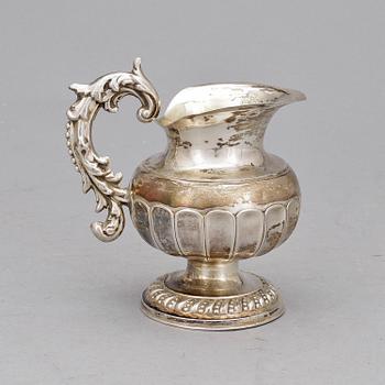 GRÄDDKANNA, silver, senempire, Gustaf Theodor Folcker, Stockholm, 1839. Vikt ca 138 gram.