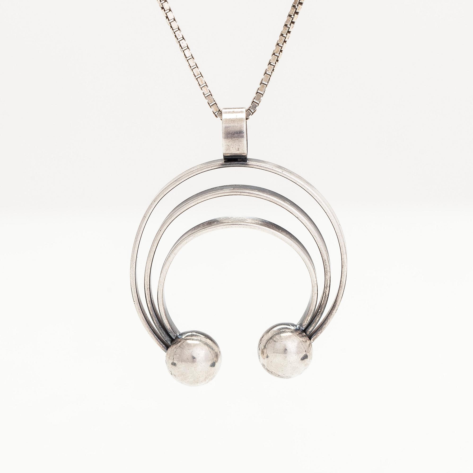 Elis Kauppi, hänge, silver. Kupittaan Kulta, Åbo 1966.