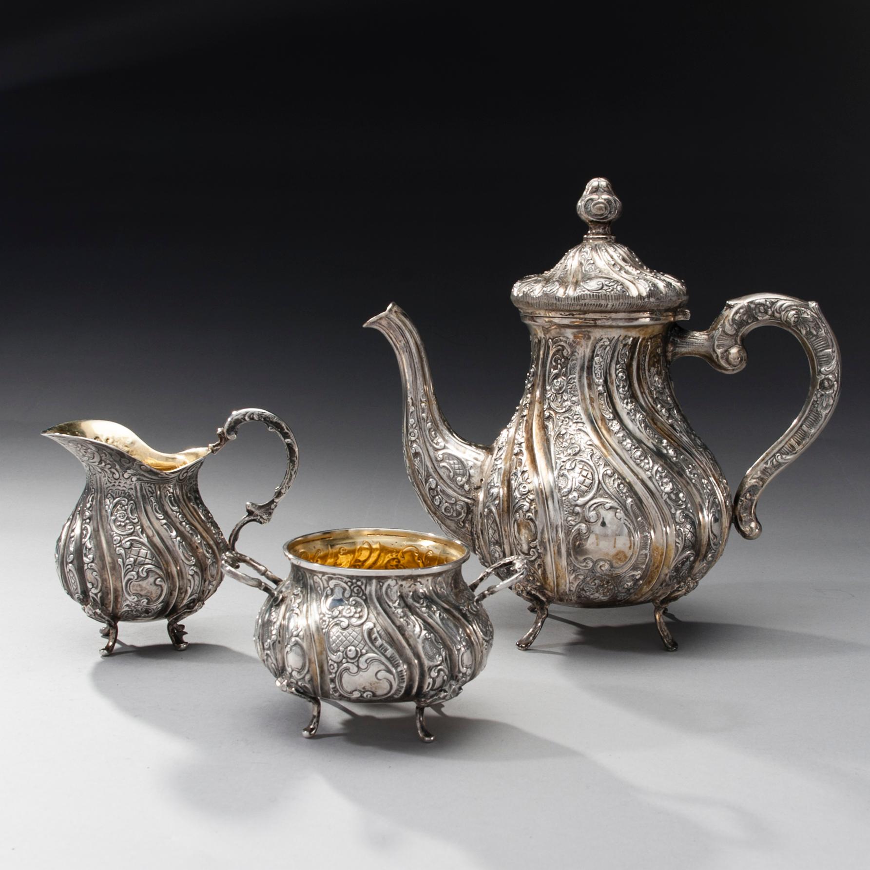 KAFFESERVIS, 3 delar, silver, Tunturihopea K Siikanen, Helsingfors 1979. Totalvikt ca 1422 g.