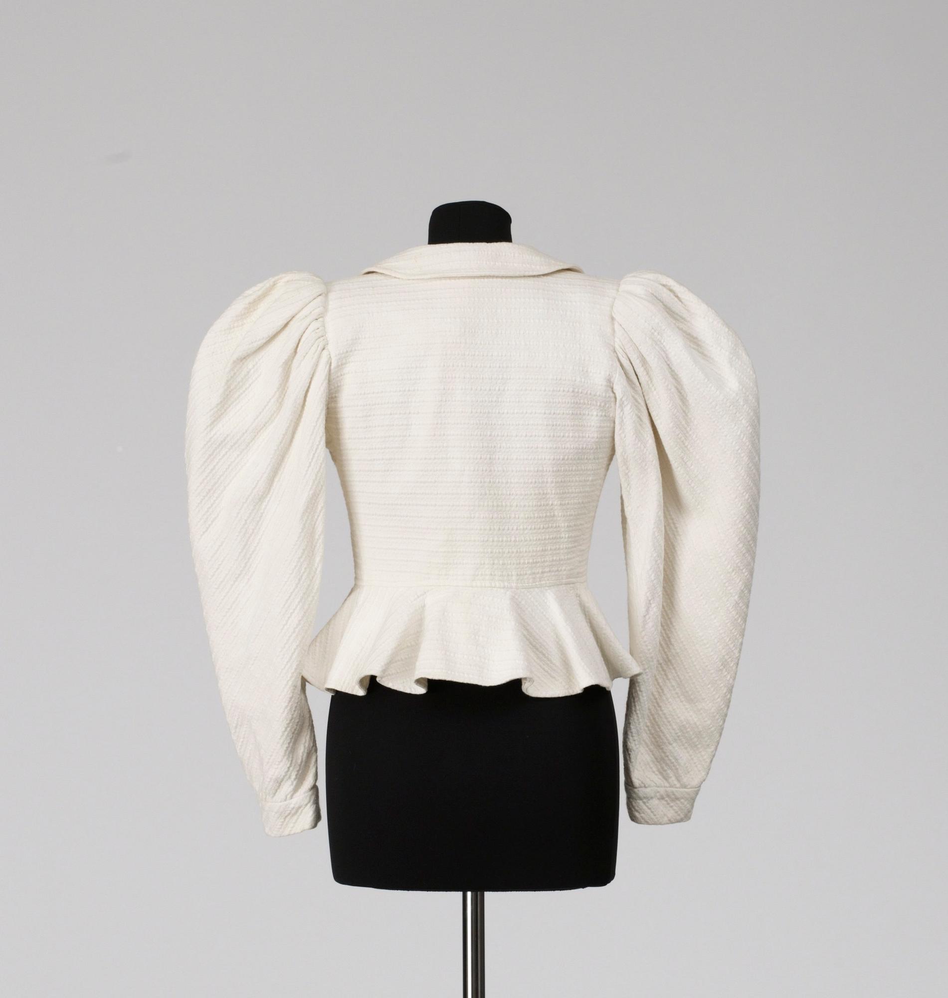 KAVAJ, Saint Laurent.