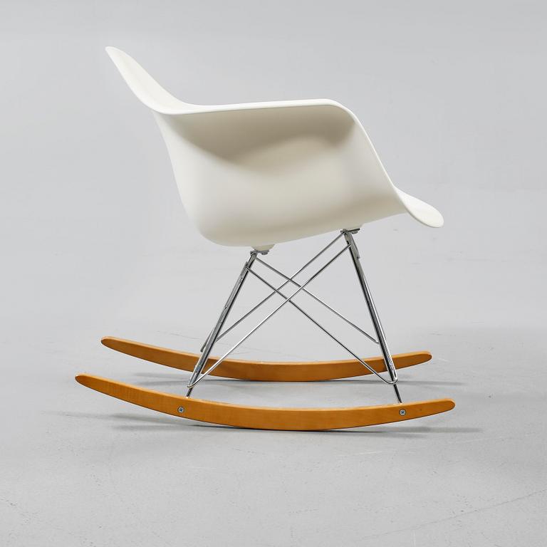 GUNGSTOL, "Rar", Charles & Ray Eames, Vitra, 2000-tal.