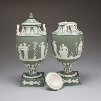 URNOR, 3 st och VAS, jasperware, Wedgwood, 1900-tal.