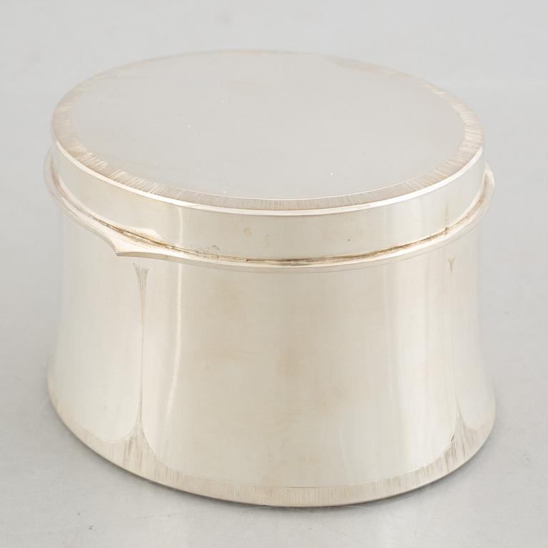 Martin Öhman, a sterling silver box with lid and a creamer, Halmstad 1979-1980.