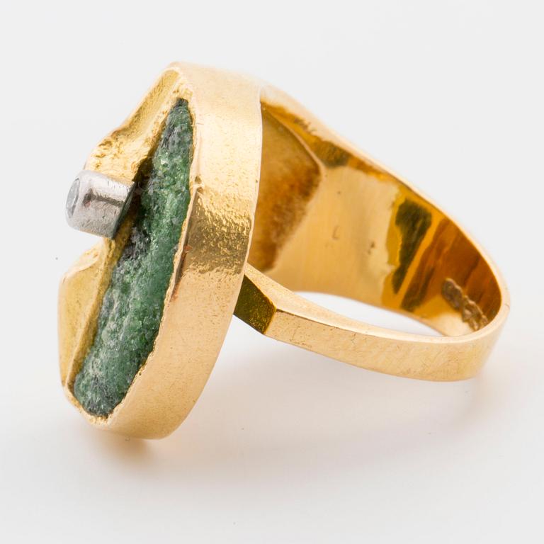 Ring 18K gold with brilliant-cut diamond and copper ore, Lapponia, Finland, 1976.