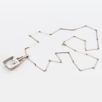 ATELJÉ STIGBERT,  Hänge med bergkristall.