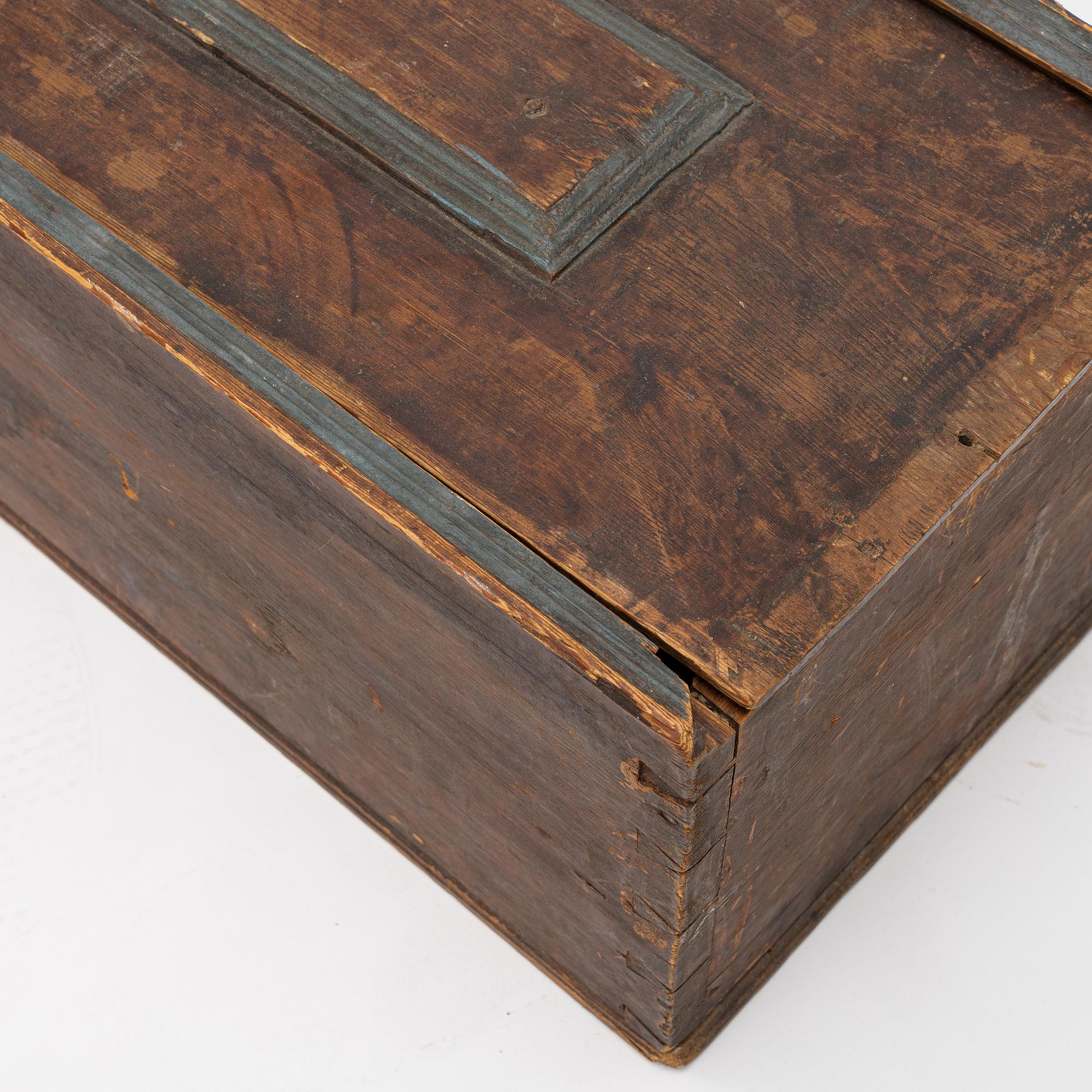 Box, folk art, 19th century.