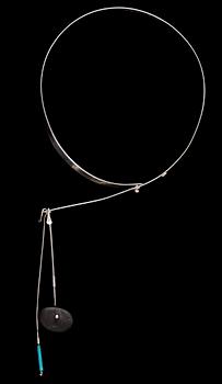 Vivianna Torun Bülow-Hübe, VIVIANNA TORUN BÜLOW HÜBE,
halsring, egen verkstad, Stockholm ca 1955 (otydlig stämpel).