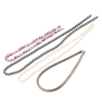 Ole Lynggaard clasp in 18K white gold with five necklaces.