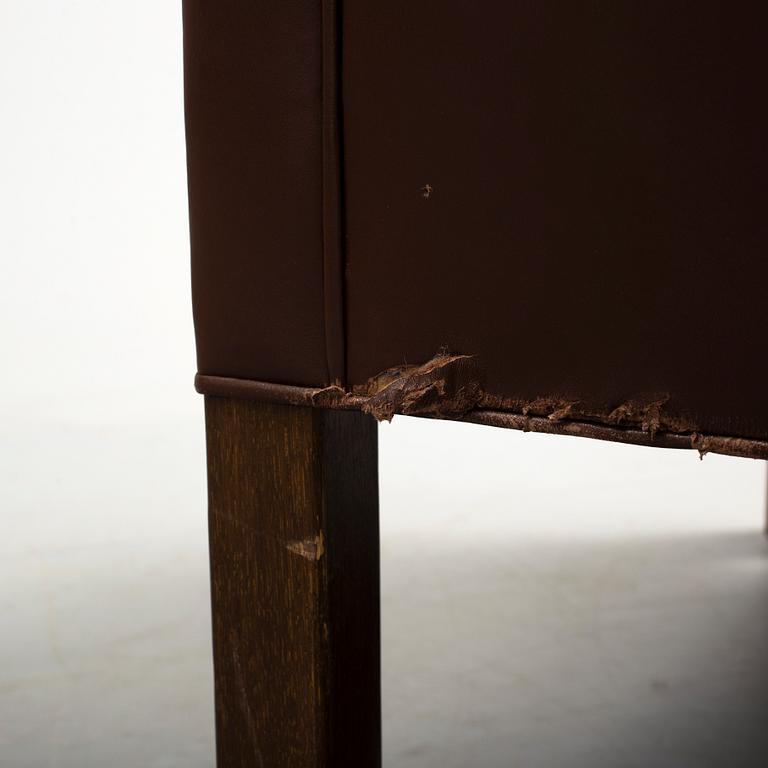 A two-seat leather sofa by Børge Mogensen for Fredrika Stolefabrik, Denmark.