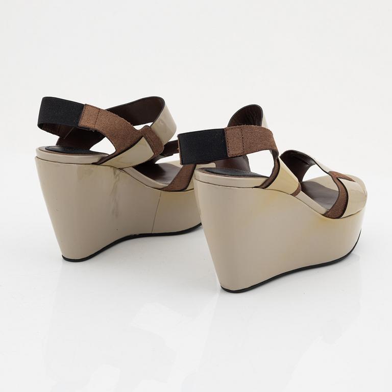 Marni, A pair of patent leather platform sandals, size 36.