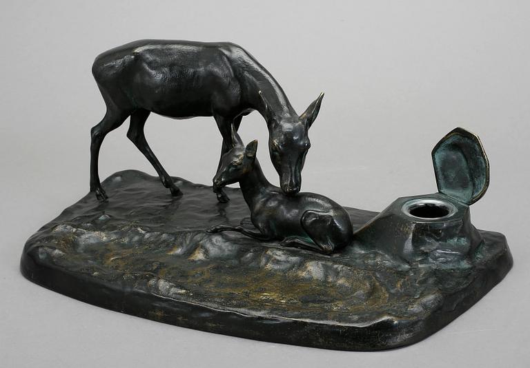 SKRIVSTÄLL, brons, signerad Thuss, Argentor, Wien, 1900-talets första hälft.