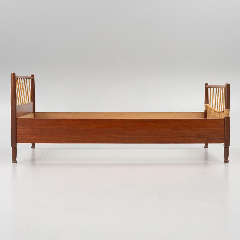 Josef Frank, sängram, modell 949, Firma Svenskt Tenn.