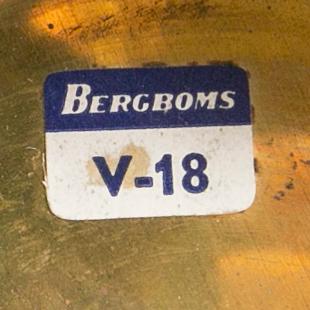 BERGBOMS, 1 par vägglampor, "V-18", 1900-talets andra hälft.