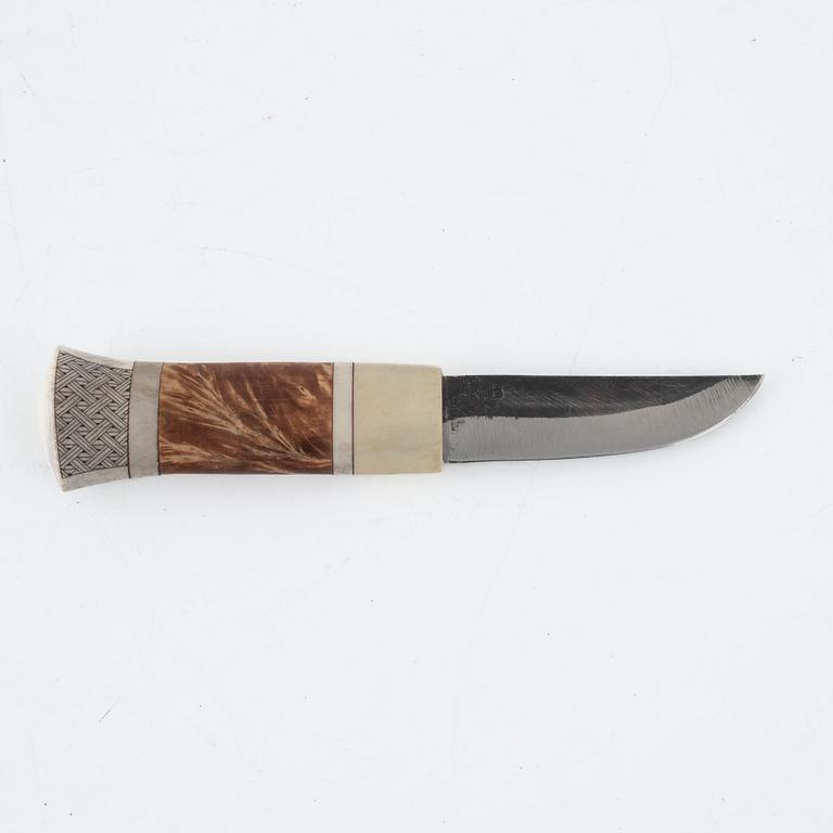 Per-Erik Nilsson, a reindeer hornknife, signed.