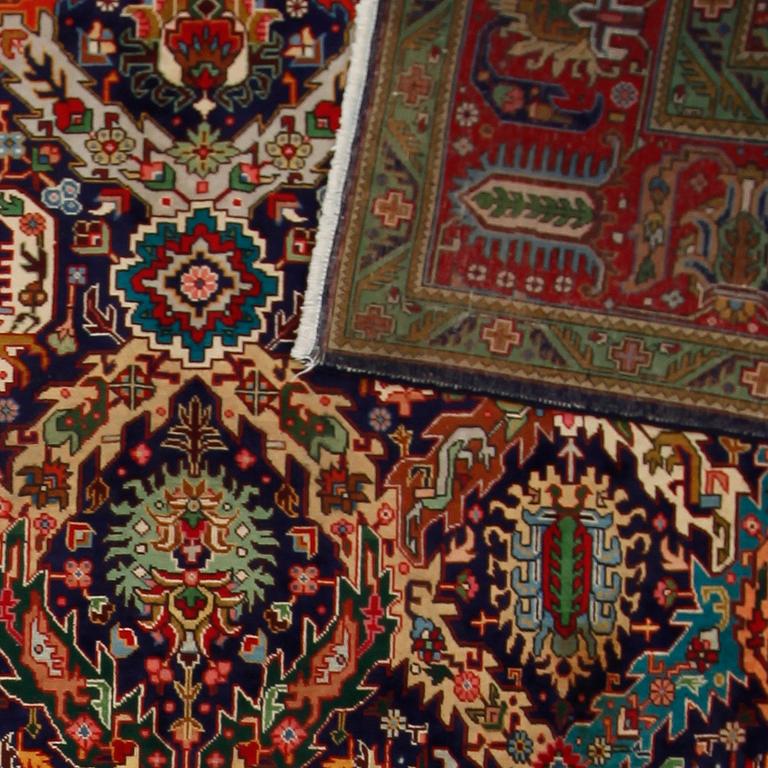 MATTA, Täbriz, ca 405 x 295 cm.