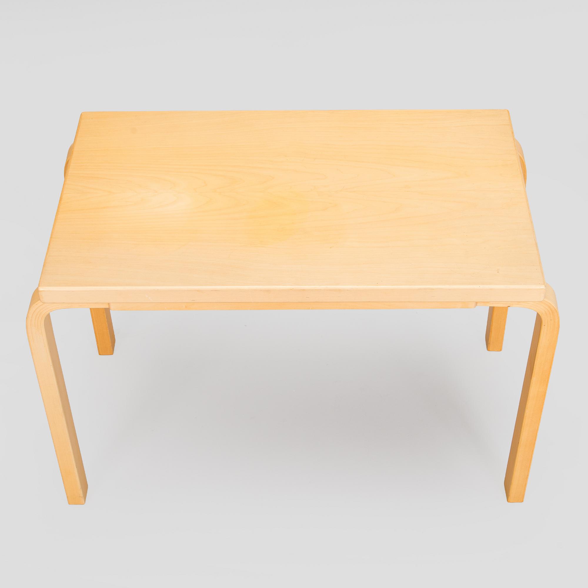 Alvar Aalto, A 1980s side table, Artek 1980s.