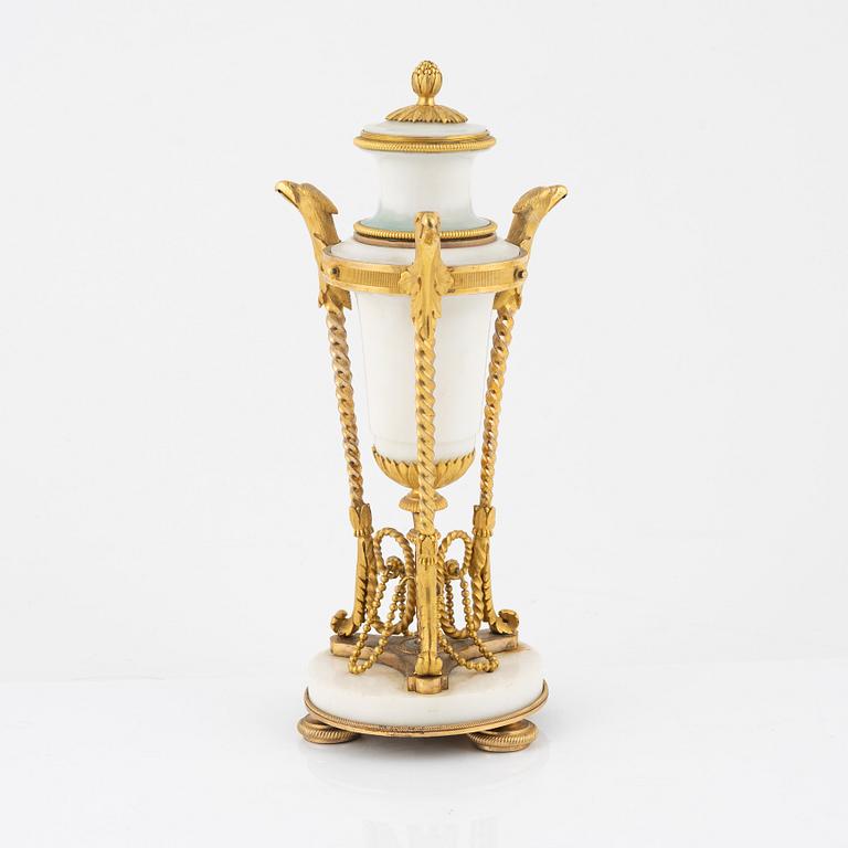 An Empire style cassolette, 19th Century.