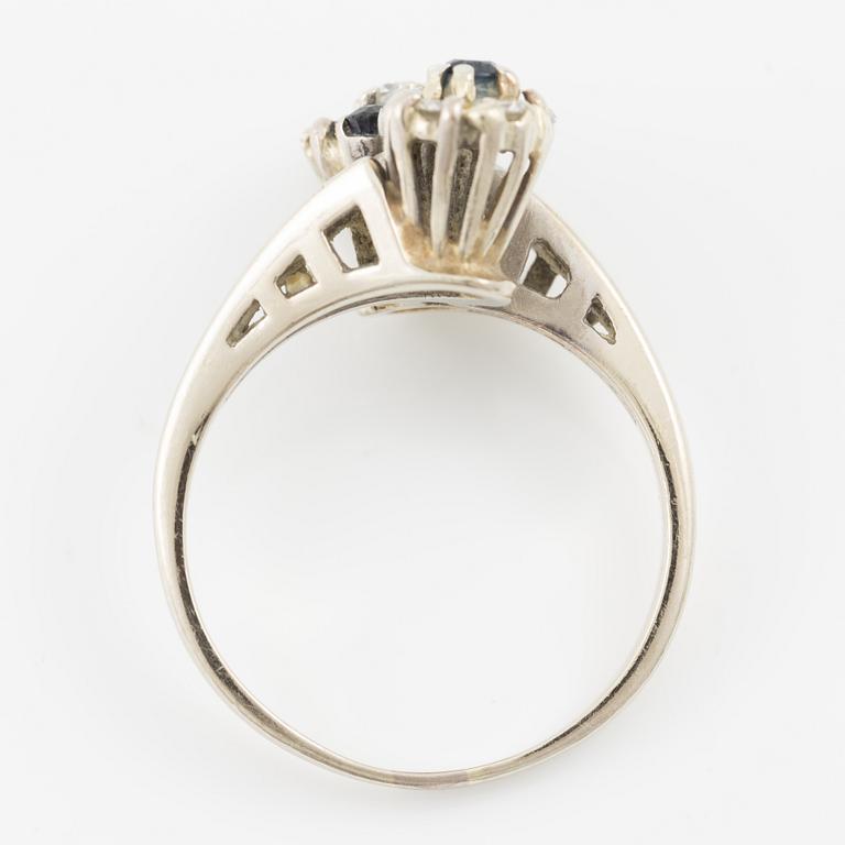 Ring, 18K white gold with sapphires and brilliant-cut diamonds, twin model.