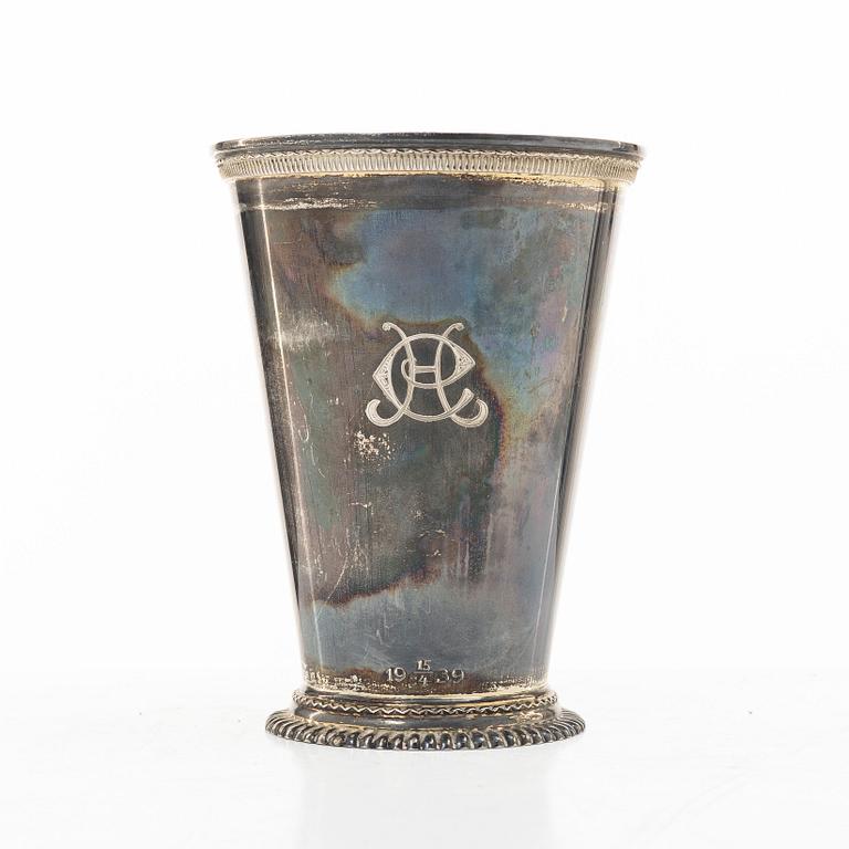 C.G. Hallberg, A Swedish silver beaker, Stockholm 1938.