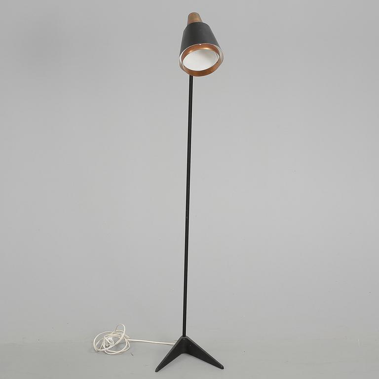 GOLVLAMPA, 1900-talets tredje kvartal.