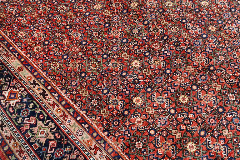 A carpet, Hosseinabad, approx. 510 x 384 cm.