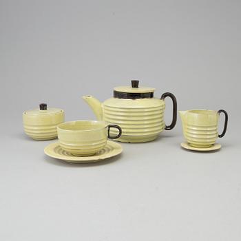 A Gabriel Burmeister faiance part tea service, dated 1933 (11 pc).