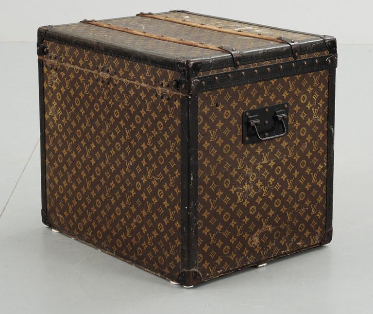 LOUIS VUITTON, koffert, 1900-talets början.