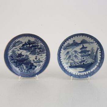 Nine pieces of Chinese porcelain, Qing dynasty 19th century, and 20th century.