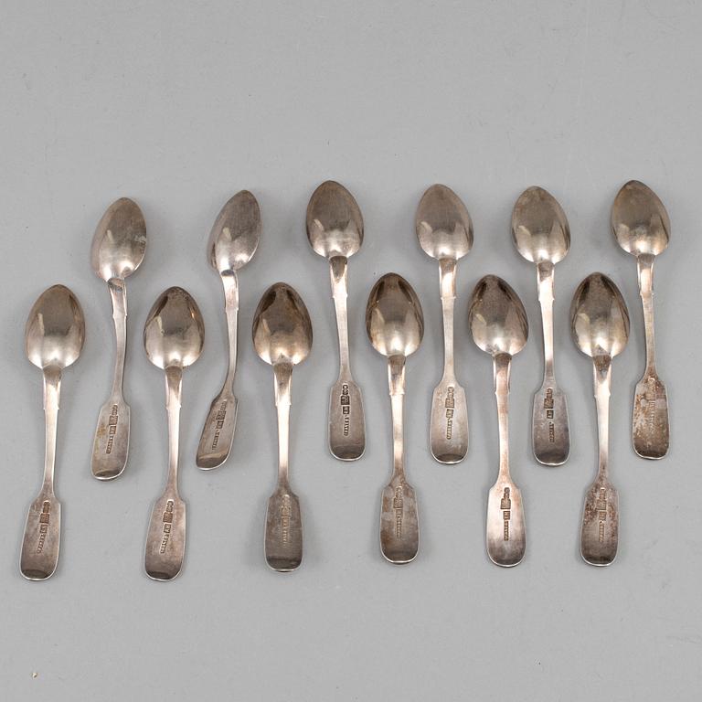 A set of 12 Russian silver coffee-spoons, mark of Grachev, St. Petersburg 1888.