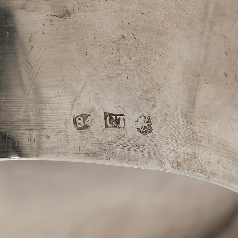 Carl Johan Tegelsten, A pair of Neo-Rococo silver champagne coolers/ vases, maker's mark of Carl Johan Tegelsten, Saint Petersburg 1849.