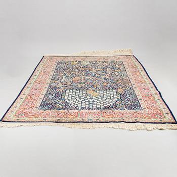 A Kirman-Rawar Millefelur carpet. 175 x 275 cm.