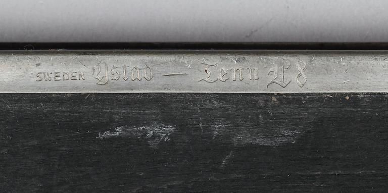 CIGARETTETUI, tenn, Wiwen Nilsson för Ystad-Tenn, 1900-talets första hälft.