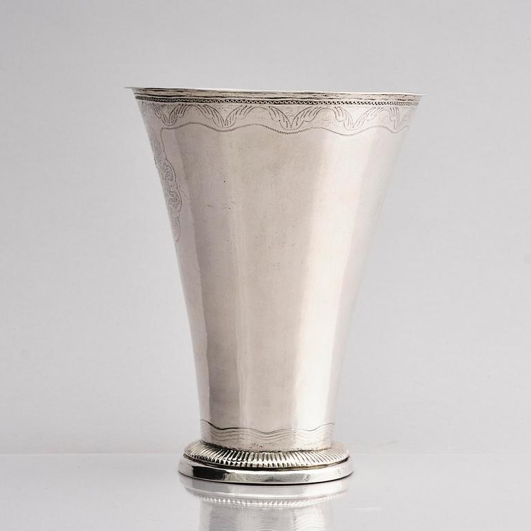 Petter Gillberg, a silver cup, Varberg 1775.