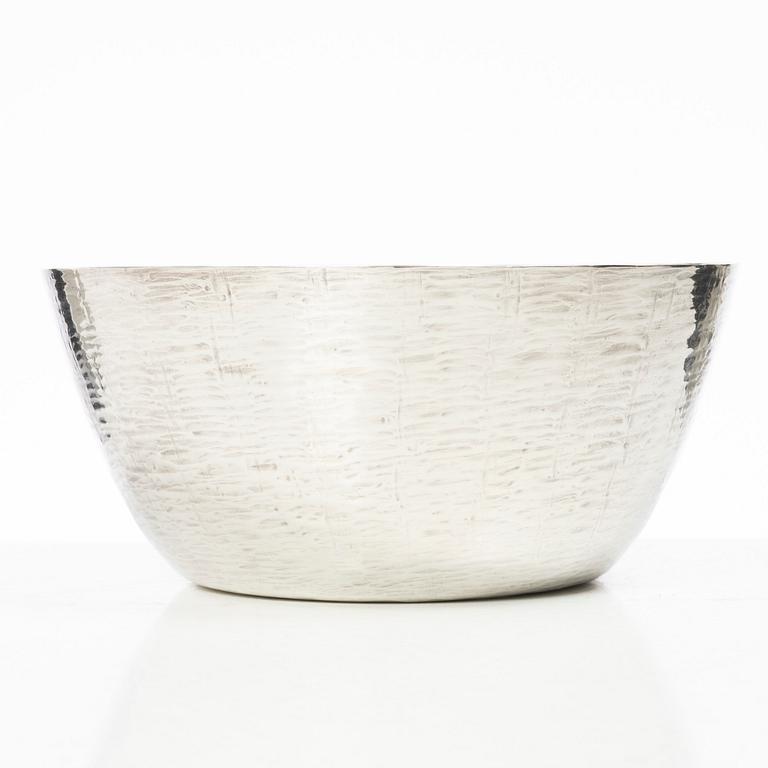 Tapio Wirkkala, a sterling silver bowl, Kultakeskus Oy, Tavastehus, Finland, 1984.