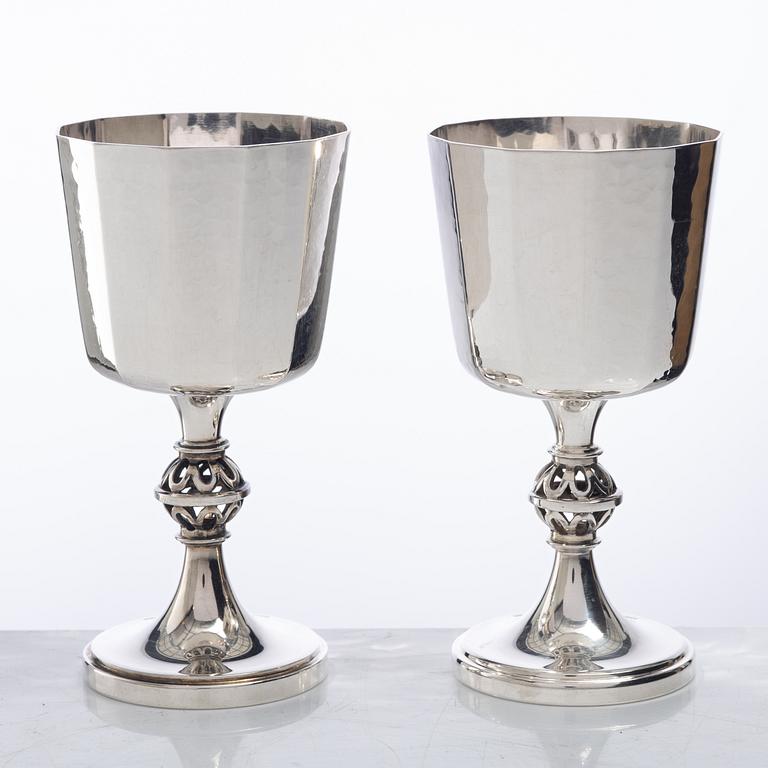 Eric Löfman, A set of twelve silver liqueur glasses, KG Markströms, Uppsala 1978.