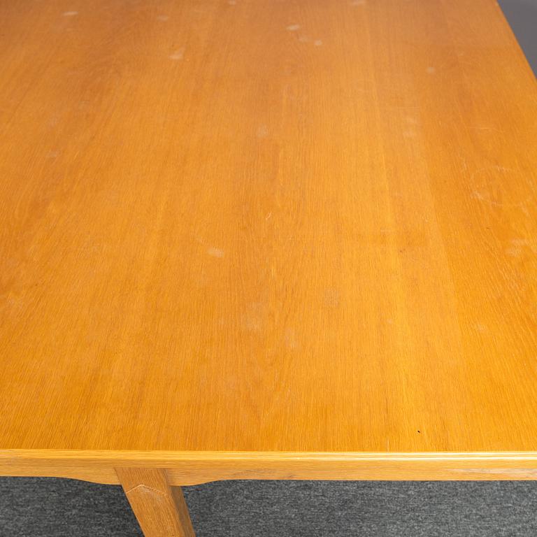 An oak conference table, probably by Carl Malmsten, mid 20th Century.