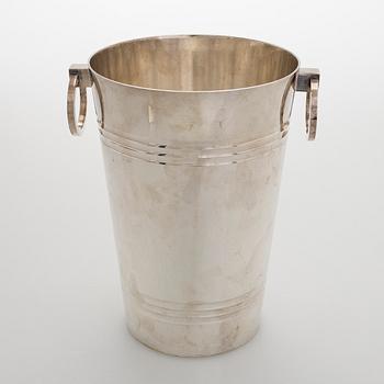 A champagne cooler, St Médard, France, first half of the 20th century.