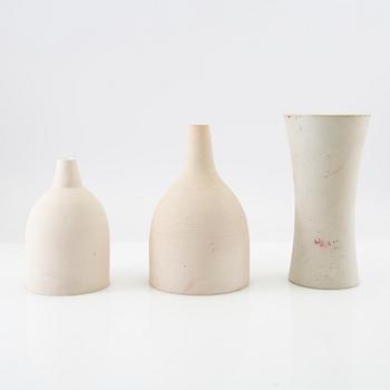 Gunnar Nylund, Vases 3 pcs. own workshop Lomma, later part of the 20th century.