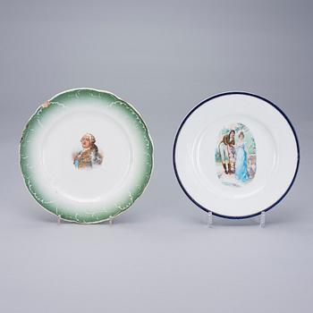 TALLRIKAR, 2 st, porslin, Kuznetsov, Ryssland, 1800-talets slut.