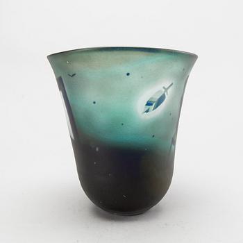 BERTIL VALLIEN, a glass bowl, for Kosta, unique, signed.