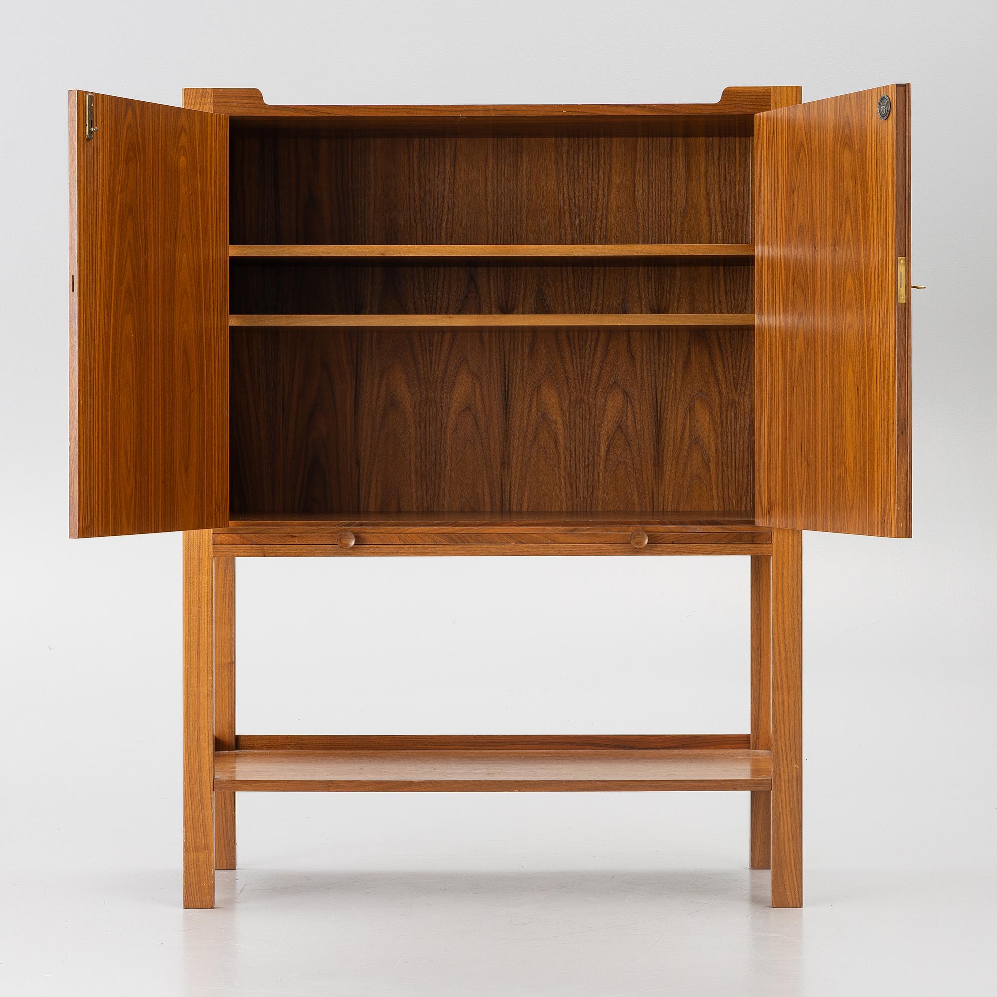 Josef Frank, Cabinet, model B 2135, Firma Svenskt Tenn, post 1985.