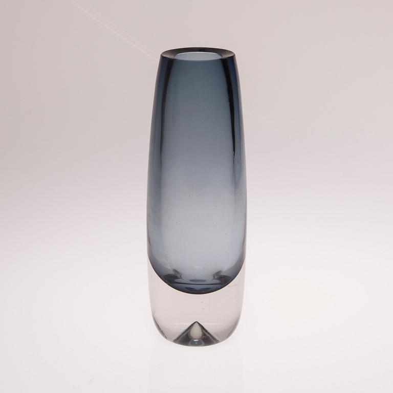 VAS, glas, signerad Erkki Vesanto -3654. Iittala. I produktion 1958-1968.