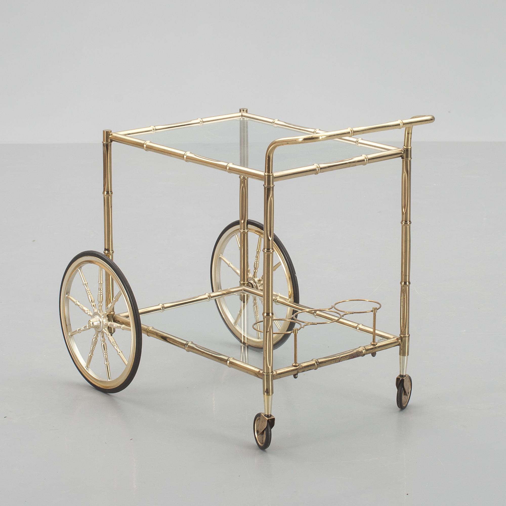 SERVERINGSVAGN, 1900-talets andra hälft.