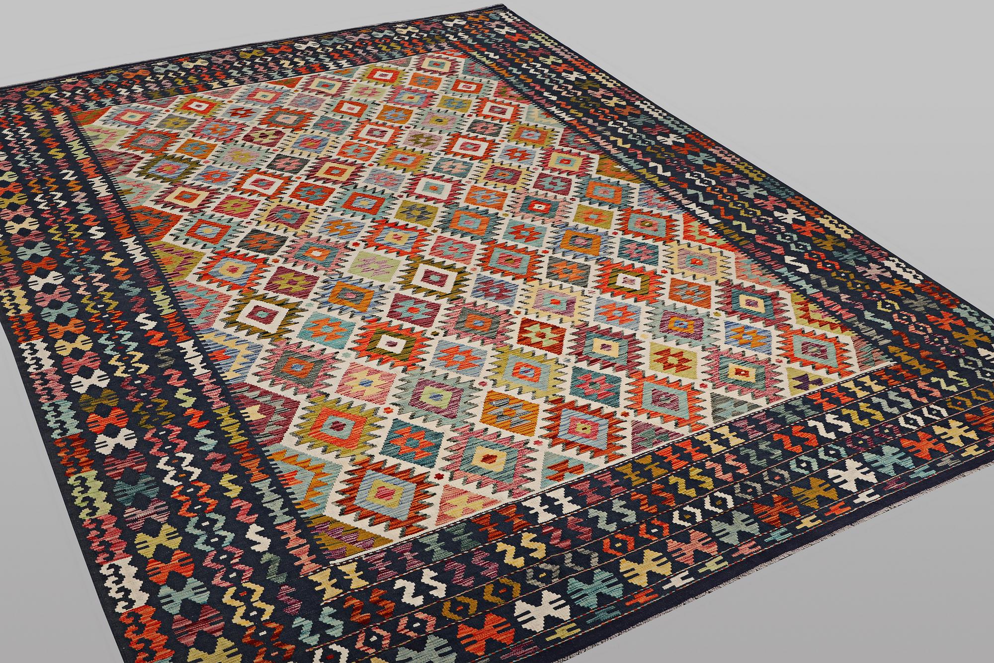 Matta, Kelim, ca 391 x 303 cm.
